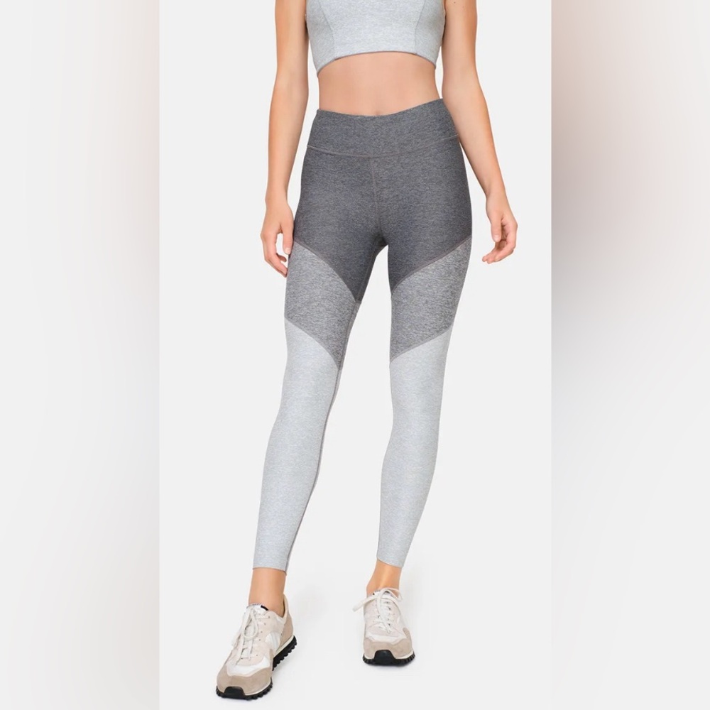 Outdoor Voices (Spring 7/8) Black/Gray/White Color-block Spandex Leggings Sz MED